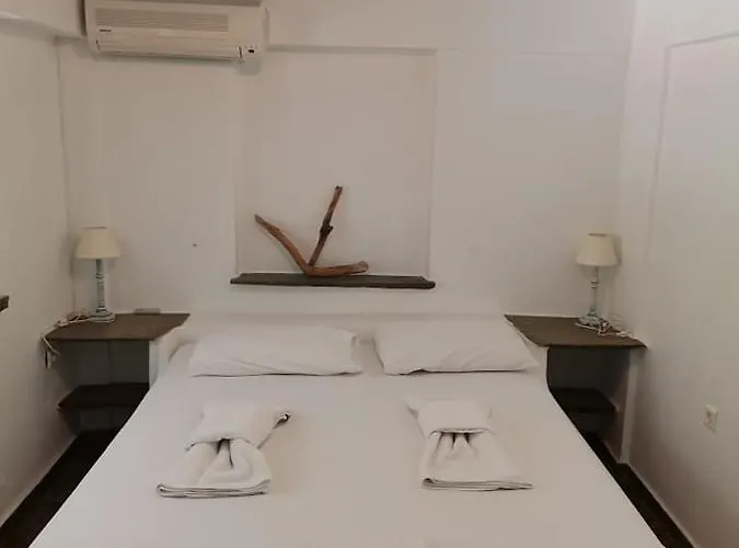 アパート Elia Agios Romanos