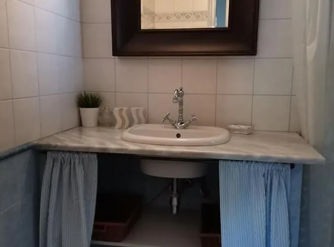 アパート Elia Agios Romanos